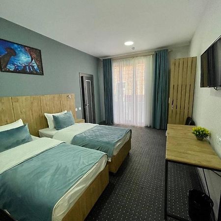 Bobur Hotel Ташкент Екстериор снимка