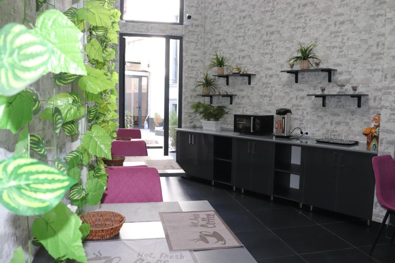 Bobur Hotel Ташкент Екстериор снимка