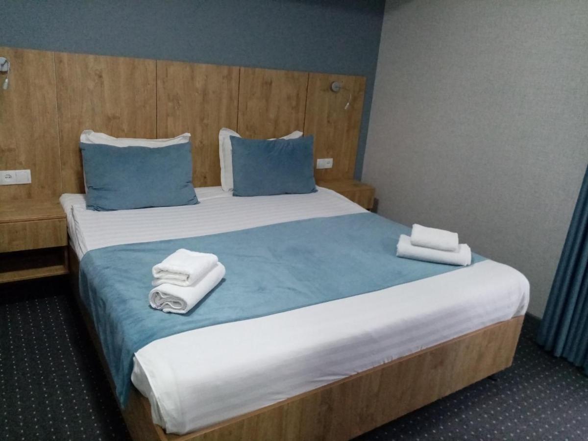 Bobur Hotel Ташкент Екстериор снимка