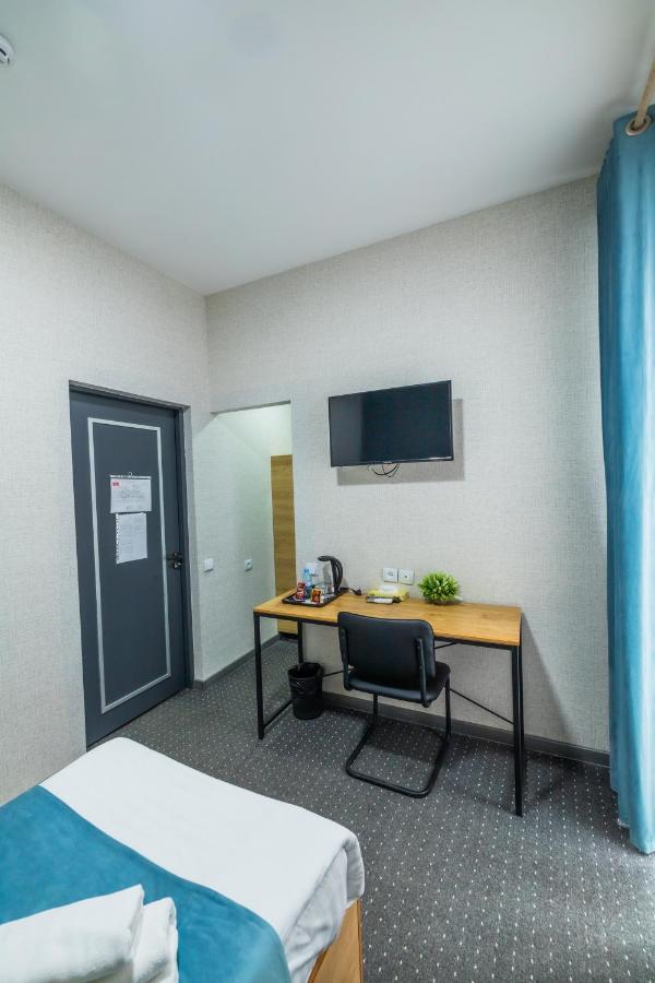 Bobur Hotel Ташкент Екстериор снимка
