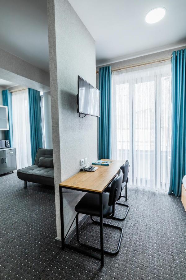 Bobur Hotel Ташкент Екстериор снимка