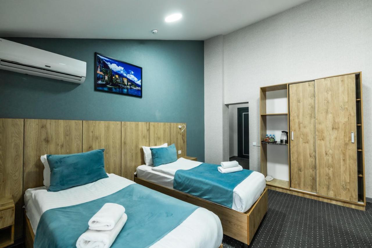 Bobur Hotel Ташкент Екстериор снимка