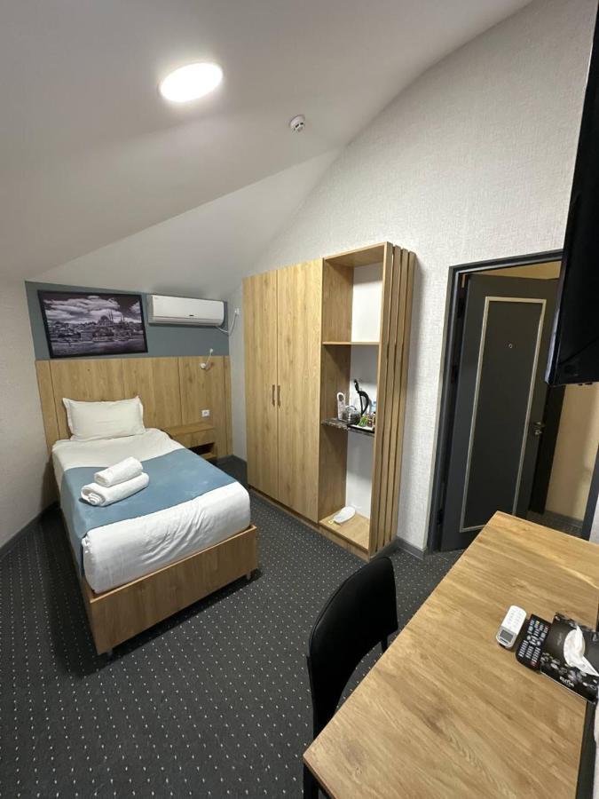 Bobur Hotel Ташкент Екстериор снимка